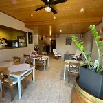 L'oustaloise - Et Table D'hotes Pres De Beziers- Alex Est Cuisinier De Metier- Piscine Avec Transats Et Parasols Terrasse Parking Prive Et Garage A Velos Motos- Labellisee Accueil Velo Et Vignoble Et Decouverte 3* Faugeres (Herault)