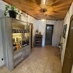 L'oustaloise - Et Table D'hotes Pres De Beziers- Alex Est Cuisinier De Metier- Piscine Avec Transats Et Parasols Terrasse Parking Prive Et Garage A Velos Motos- Labellisee Accueil Velo Et Vignoble Et Decouverte Отель типа 