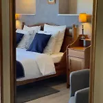 L'oustaloise - Et Table D'hotes Pres De Beziers- Alex Est Cuisinier De Metier- Piscine Avec Transats Et Parasols Terrasse Parking Prive Et Garage A Velos Motos- Labellisee Accueil Velo Et Vignoble Et Decouverte 3*