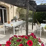 L'oustaloise - Et Table D'hotes Pres De Beziers- Alex Est Cuisinier De Metier- Piscine Avec Transats Et Parasols Terrasse Parking Prive Et Garage A Velos Motos- Labellisee Accueil Velo Et Vignoble Et Decouverte Faugeres (Herault)