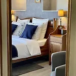 L'oustaloise - Et Table D'hotes Pres De Beziers- Alex Est Cuisinier De Metier- Piscine Avec Transats Et Parasols Terrasse Parking Prive Et Garage A Velos Motos- Labellisee Accueil Velo Et Vignoble Et Decouverte 3* Faugeres (Herault)