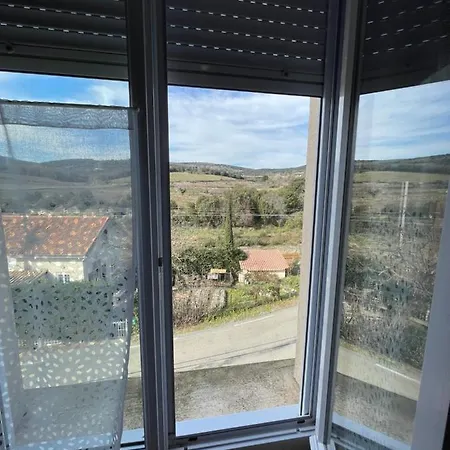 L'oustaloise - Et Table D'hotes Pres De Beziers- Alex Est Cuisinier De Metier- Piscine Avec Transats Et Parasols Terrasse Parking Prive Et Garage A Velos Motos- Labellisee Accueil Velo Et Vignoble Et Decouverte לינה וארוחת בוקר
