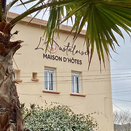L'oustaloise - Et Table D'hotes Pres De Beziers- Alex Est Cuisinier De Metier- Piscine Avec Transats Et Parasols Terrasse Parking Prive Et Garage A Velos Motos- Labellisee Accueil Velo Et Vignoble Et Decouverte