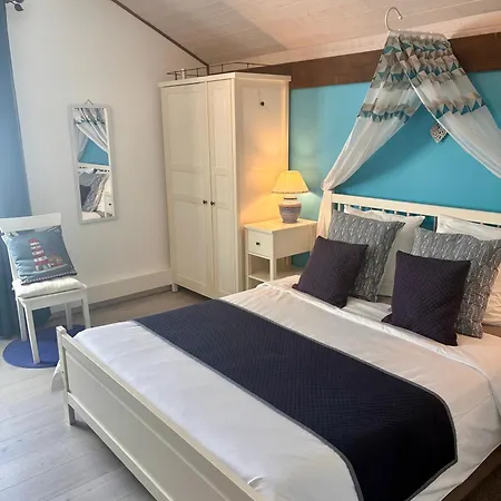 L'oustaloise - Et Table D'hotes Pres De Beziers- Alex Est Cuisinier De Metier- Piscine Avec Transats Et Parasols Terrasse Parking Prive Et Garage A Velos Motos- Labellisee Accueil Velo Et Vignoble Et Decouverte 3*