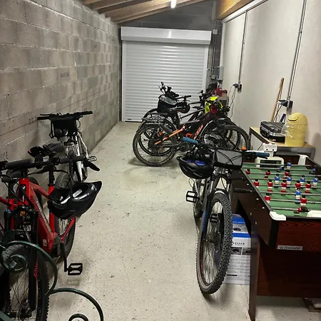 L'oustaloise - Et Table D'hotes Pres De Beziers- Alex Est Cuisinier De Metier- Piscine Avec Transats Et Parasols Terrasse Parking Prive Et Garage A Velos Motos- Labellisee Accueil Velo Et Vignoble Et Decouverte