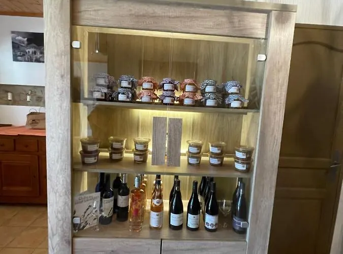 L'oustaloise - Et Table D'hotes Pres De Beziers- Alex Est Cuisinier De Metier- Piscine Avec Transats Et Parasols Terrasse Parking Prive Et Garage A Velos- Labellisee Accueil Velo Et Vignoble Et Decouverte לינה וארוחת בוקר