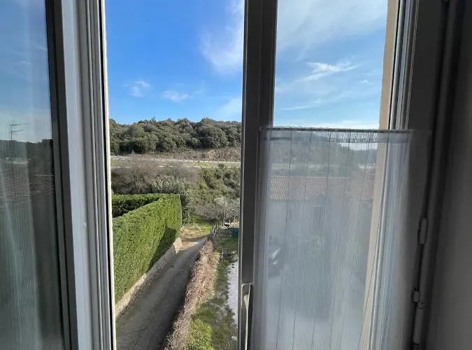 L'oustaloise - Et Table D'hotes Pres De Beziers- Alex Est Cuisinier De Metier- Piscine Avec Transats Et Parasols Terrasse Parking Prive Et Garage A Velos- Labellisee Accueil Velo Et Vignoble Et Decouverte 3*