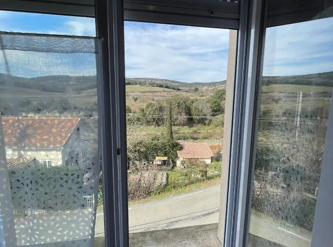L'oustaloise - Et Table D'hotes Pres De Beziers- Alex Est Cuisinier De Metier- Piscine Avec Transats Et Parasols Terrasse Parking Prive Et Garage A Velos- Labellisee Accueil Velo Et Vignoble Et Decouverte לינה וארוחת בוקר