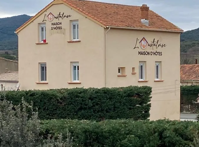 L'oustaloise - Et Table D'hotes Pres De Beziers- Alex Est Cuisinier De Metier- Piscine Avec Transats Et Parasols Terrasse Parking Prive Et Garage A Velos- Labellisee Accueil Velo Et Vignoble Et Decouverte