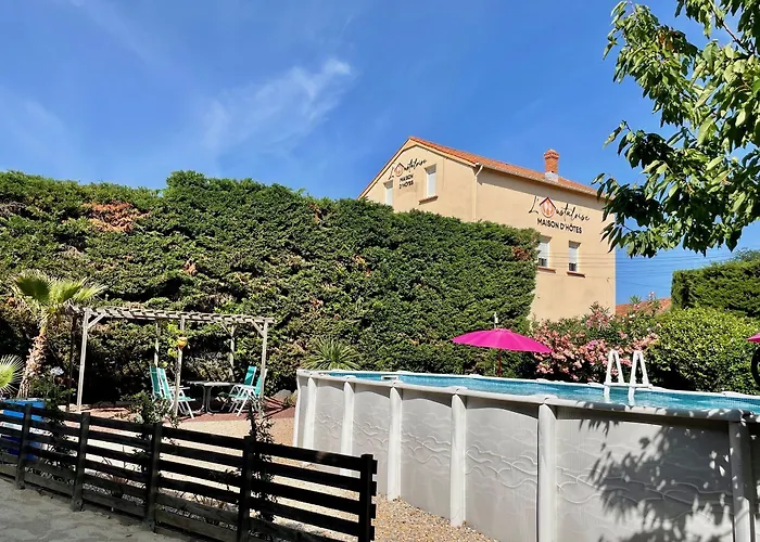 לינה וארוחת בוקר L'oustaloise - Et Table D'hotes Pres De Beziers- Alex Est Cuisinier De Metier- Piscine Avec Transats Et Parasols Terrasse Parking Prive Et Garage A Velos- Labellisee Accueil Velo Et Vignoble Et Decouverte Faugères