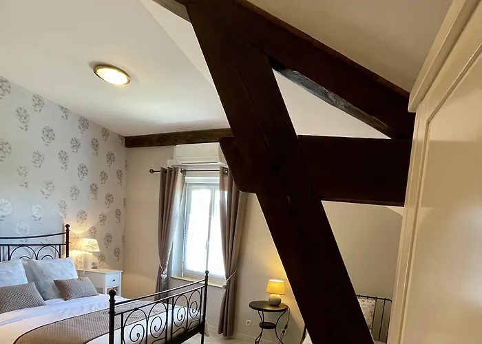 לינה וארוחת בוקר L'oustaloise - Et Table D'hotes Pres De Beziers- Alex Est Cuisinier De Metier- Piscine Avec Transats Et Parasols Terrasse Parking Prive Et Garage A Velos- Labellisee Accueil Velo Et Vignoble Et Decouverte