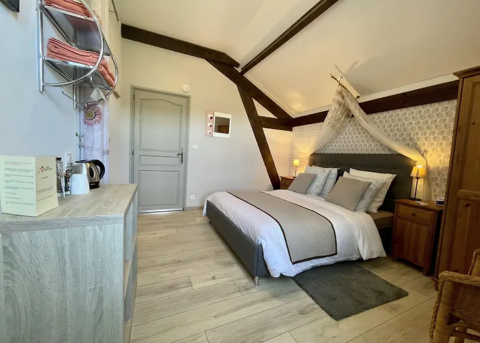 L'oustaloise - Et Table D'hotes Pres De Beziers- Alex Est Cuisinier De Metier- Piscine Avec Transats Et Parasols Terrasse Parking Prive Et Garage A Velos- Labellisee Accueil Velo Et Vignoble Et Decouverte 3* Faugères